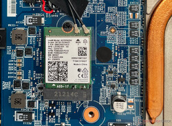 De Intel AX200 WLAN-kaart kan door de gebruiker worden vervangen