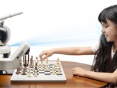 SenseRobot onthult AI-schaakrobot met 2.900 ELO om kinderen te helpen hun tactieken op echte schaakborden aan te scherpen. (Afbeeldingsbron: SenseRobot)