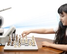 SenseRobot onthult AI-schaakrobot met 2.900 ELO om kinderen te helpen hun tactieken op echte schaakborden aan te scherpen. (Afbeeldingsbron: SenseRobot)