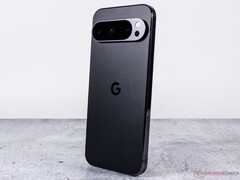 Het display van de Google Pixel 10 zal naar verwachting minder flikkeren dan dat van de Pixel 9. (Afbeeldingsbron: Notebookcheck)