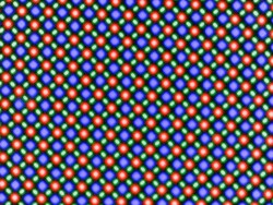 Het OLED-display is gebaseerd op een RG/BG sub-pixelmatrix die uit één rode, één blauwe en één groene lichtemitterende diode bestaat