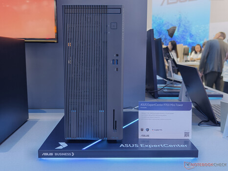De ExpertCenter P700 Minitoren (Afbeelding bron: Notebookcheck)