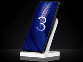 De Poco F7 Ultra is de eerste telefoon van het merk Poco die de HyperOS 3-update ontvangt. Afgebeeld: de telefoon op een draadloze oplader. (Afbeeldingsbron: Xiaomi - bewerkt)
