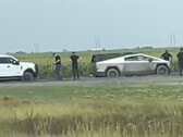We zijn er allemaal geweest, onze handen op onze heupen in ontzetting, starend naar een auto die gewoon niet meer mee wil. (Beeldbron: Twitter)
