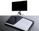 PlayStation gamingmonitor (boven), FlexStrike vechtstick (onder).