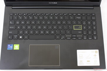 Vergelijkbare toetsindeling en lettertype als andere VivoBook laptops. De achtergrondverlichting van het toetsenbord is beschikbaar in drie helderheidsniveaus