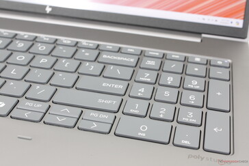 Smalle pijltoetsen en numpad-toetsen zijn sponziger dan de belangrijkste QWERTY-toetsen