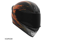 AGV K1 S Street Fighter 6 Ken-motorhelm met zwarte, grijze en vlammenprints.