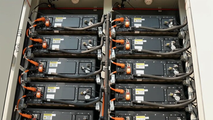 De natrium-ion batterijpakketten die in het hybride ESS-project worden gebruikt. (Afbeeldingsbron: HiNa)