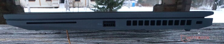 Rechts: Smartcardlezer, USB-A 3.2 Gen 1, Kensington-slot
