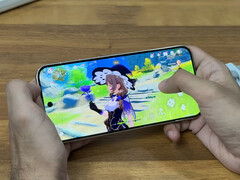 De gamingprestaties zijn niet erg indrukwekkend in de eerste gamingtest. Afgebeeld: Pixel 10 XL draait Genshin Impact. (Afbeeldingsbron: TechDroid)