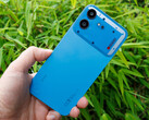 Mooi, betaalbaar, maar nog niet helemaal overtuigend – Recensie van de Nothing Phone (4b)