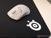 SteelSeries Aerox 3 draadloze Gen 2 gamingmuis en QcK Heavy muismat review