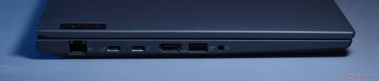 links: RJ45-Ethernet, 2x Thunderbolt 4, HDMI, USB A 3.2 Gen 1, 3,5mm Audio