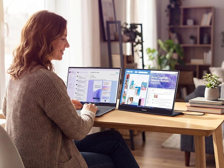 Het grote 16-inch scherm met een beeldverhouding van 16:10 van de Lenovo L16 is geschikt voor zowel werk als internetten