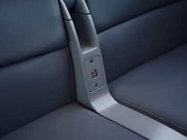 USB-A tussen zitplaatsen. (Afbeeldingsbron: Amtrak)