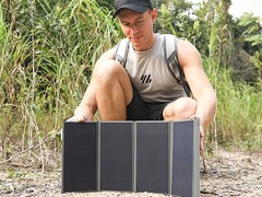 Op Kickstarter is een crowdfundingcampagne gestart voor de DEXPOLE Solar Power Bank. (Beeldbron: DEXPOLE)