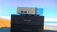 Geekom AE7 zal naar verluidt een andere variant zijn van de reeds verkrijgbare A7 mini PC (Afbeelding bron: Notebookcheck)