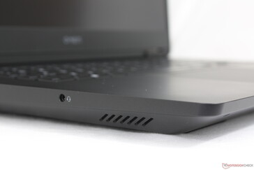 Sterk en visueel aantrekkelijk ontwerp ondanks dat het grotendeels plastic is