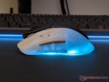 Vormverschil tussen Aerox 3 Wireless Gen 2 en Glorious Model D3 Wireless.