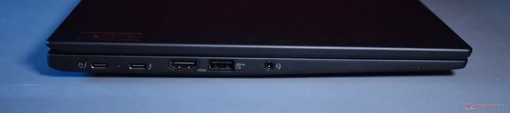 links: 2x Thunderbolt 4, HDMI, USB A 3.2 Gen 1, 3,5mm Audio