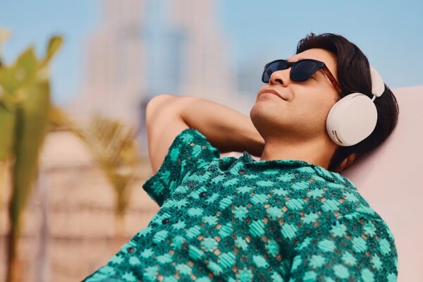 ANC van de Sonos Ace compenseert nu voor accessoires zoals brillen en hoeden. (Afbeeldingsbron: Sonos)