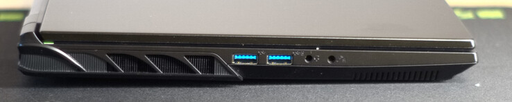 2 x USB type A 3.2 Gen1, hoofdtelefoonuitgang (4-polig voor headsets), 2-in-1 audio (microfooningang of S/PDIF optisch)