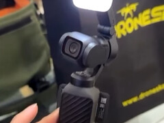 De DJI Osmo Pocket is al bij één detailhandelaar verschenen.
