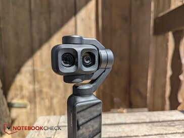 De lenzen zijn niet beschermd wanneer de camera is uitgeschakeld.