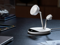 Anker's Prime Wireless Charging Station (afbeelding) is nu verkrijgbaar in het wit. (Afbeelding bron: Anker)