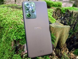 In review: HTC U23 pro. Testapparaat geleverd door HTC Duitsland.