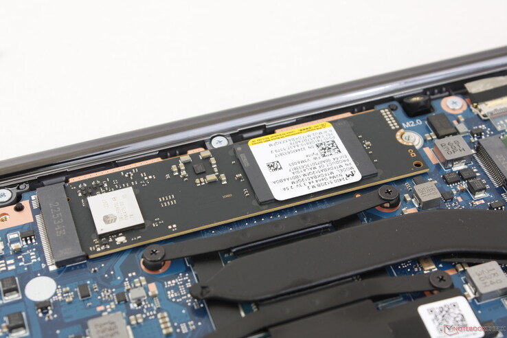 Systeem ondersteunt maximaal één interne M.2 PCIe4 x4 NVMe SSD zonder hitteverspreider