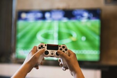 Met de soft pause-functie van Sony kunnen gamers blijven gamen terwijl ze met sms'jes en meldingen bezig zijn.