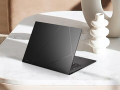 Asus schat dat de batterij van haar nieuwste 14-inch laptop ongeveer 17 uur meegaat.