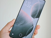 Een vermeende foto van de Redmi K70E, die iets meer dan 8 mm dik zal zijn. (Afb. bron: Digital Chat Station)