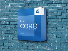 Naar verluidt breidt Intel de productie van oudere CPU’s, zoals de hier afgebeelde Core i5 van de 13e generatie, uit om het tekort aan DRAM tegen te gaan.