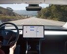 Een Model 3 die op Autopilot rijdt (afbeelding: Tesla)