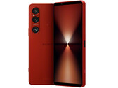 De Xperia 1 VI in zijn rode kleuroptie. (Afbeeldingsbron: Dime Japan)