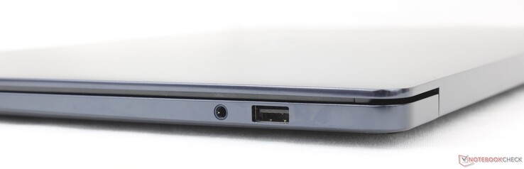 Juist: 3,5 mm-hoofdtelefoon, USB-A 3.2 Gen. 1