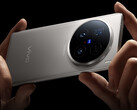 De X200 Ultra zal in de voetsporen treden van de X100 Ultra, afgebeeld, met drie achterwaarts gerichte camera's. (Afbeeldingsbron: Vivo)
