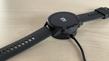 De Mi Watch opladen