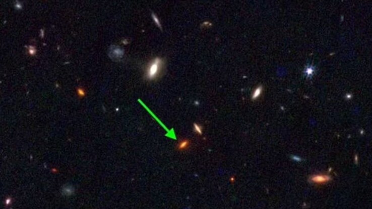 Galaxy ZF-UDS-7329, 800m jaar na de oerknal gevormd, is zo groot dat het volgens het standaard kosmologische model niet zou mogen bestaan. (Afbeelding: NASA JWST)