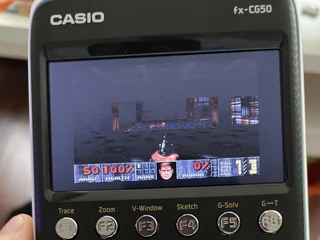 DOOM draait op een wetenschappelijke Casio-rekenmachine (Afbeelding bron: Asleep_Chicken5735 op Reddit)