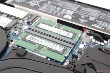 Toegankelijke 2x SODIMM slots