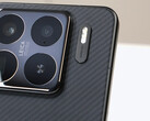 Het lijkt erop dat de Xring O1 van de Xiaomi 15S Pro op gelijke hoogte staat met de Snapdragon 8 Elite van de Xiaomi 15 Pro op AnTuTu. Afgebeeld: de nieuwe telefoon. (Afbeeldingsbron: Lu Weibing)