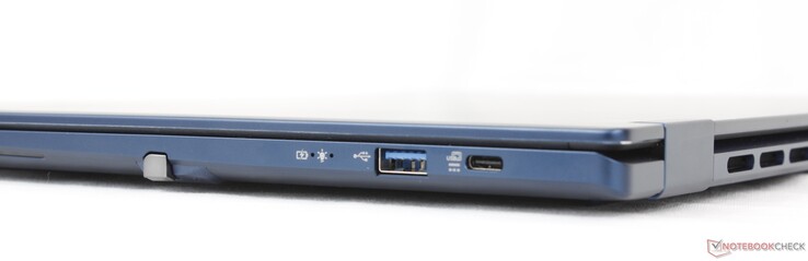 Rechts: Styluspen, USB-A (5 Gbps), USB-C 4.0 met Power Delivery + DisplayPort