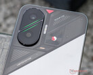 De Poco F7 zou relatief betaalbaar moeten zijn voor een smartphone met een Snapdragon 8s Gen 4 chipset en 12 GB RAM. (Afbeeldingsbron: Notebookcheck)