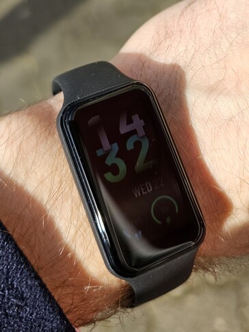 Amazfit Band 7 in de zon