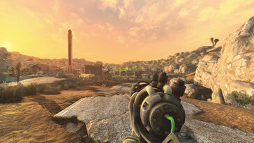 Afbeelding van Long 15 - NCR Expansion met dezelfde stad in FPS-aanzicht. (Afbeelding bron: ToxicWhiteout - Nexus Mods)