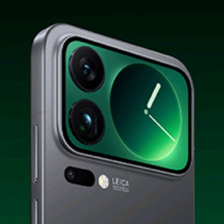 De achterkant van wat vermoedelijk de Xiaomi 17 Pro is (Afbeeldingsbron: @薛定谔的英短咕咕咕)